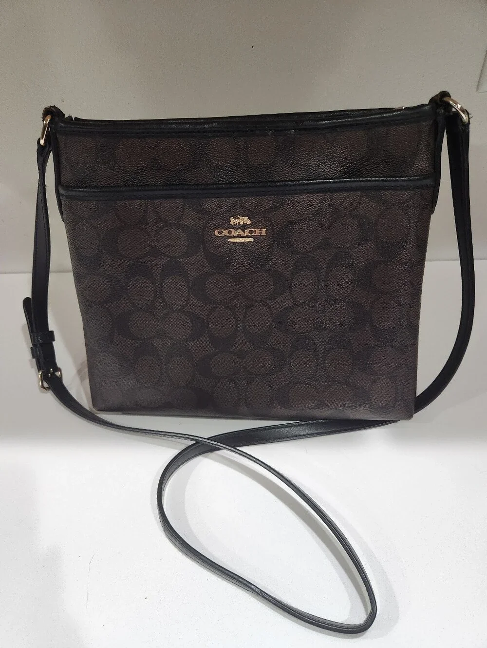 Coach crossbody signature